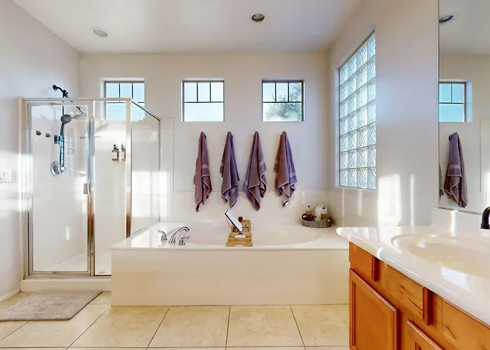 Hot Tub & Game Room: Poolside Paradise In Phoenix! Phoenix