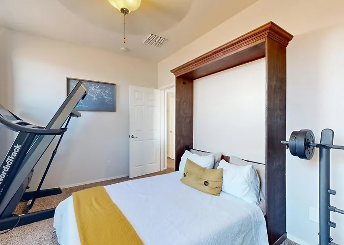 Hot Tub & Game Room: Poolside Paradise In Phoenix! Holiday home Phoenix