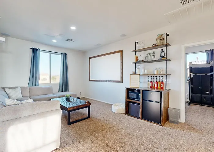 Hot Tub & Game Room: Poolside Paradise In Phoenix! Holiday home Phoenix
