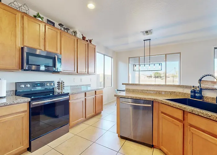 Hot Tub & Game Room: Poolside Paradise In Phoenix! Holiday home Phoenix